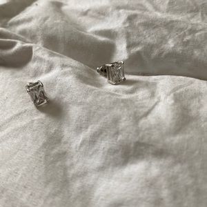 Cubic zirconia earrings square